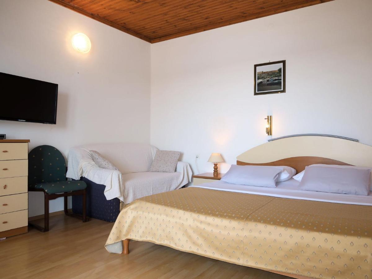 Apartment Ana - Rab166 By Interhome Barbat na Rabu Buitenkant foto