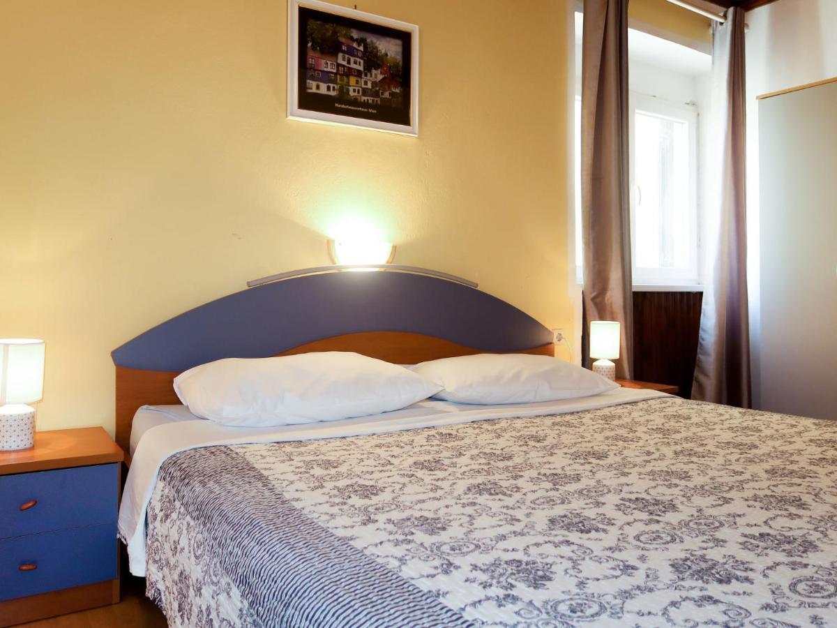 Apartment Ana - Rab166 By Interhome Barbat na Rabu Buitenkant foto