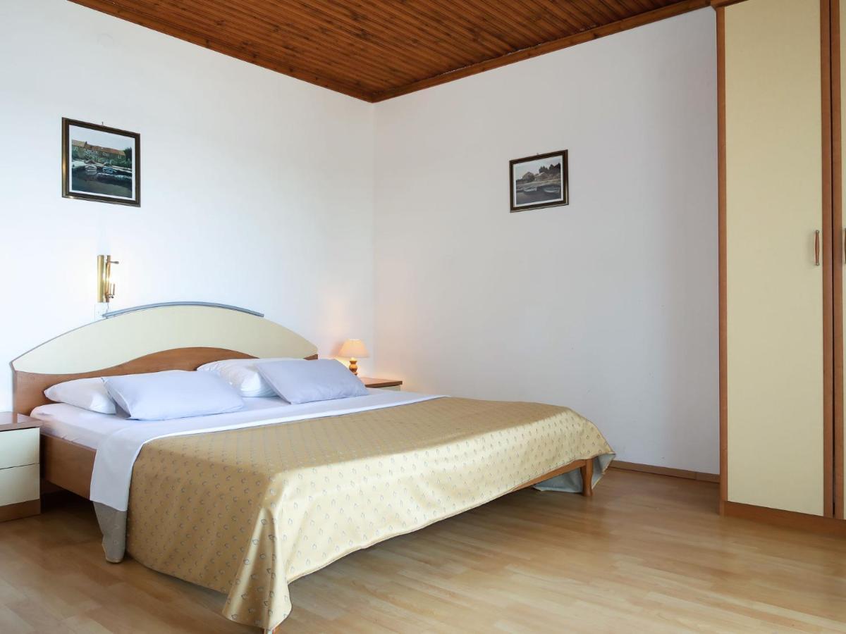 Apartment Ana - Rab166 By Interhome Barbat na Rabu Buitenkant foto